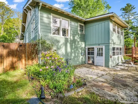 1534 Kensington Road Hendersonville NC 28791
