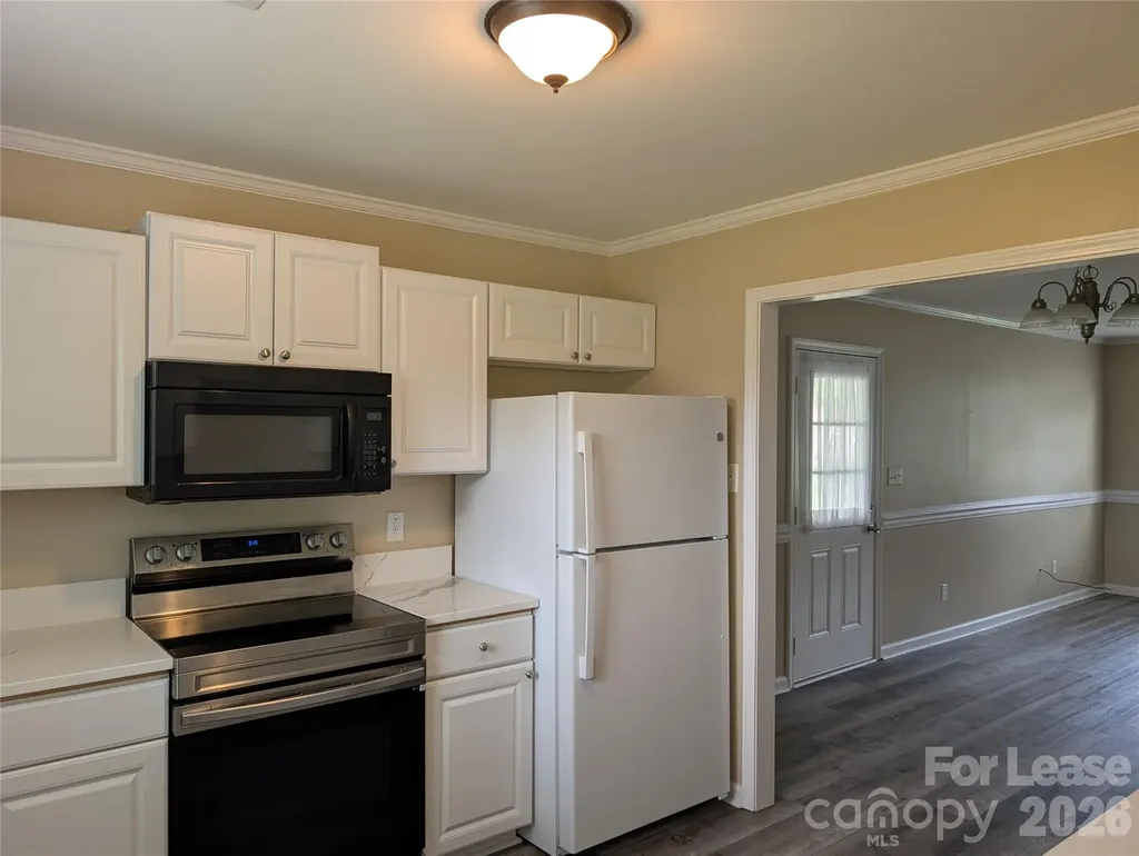 421 West Avenue W Troutman NC 28166