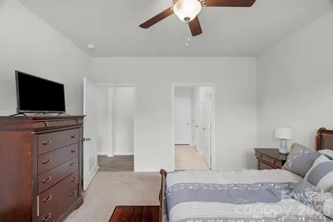 7162 Indigo Way Denver NC 28037
