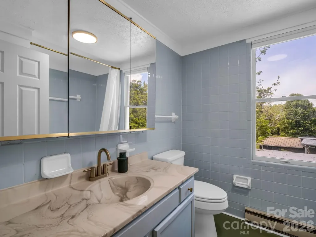 363 Etowah School Road Hendersonville NC 28739