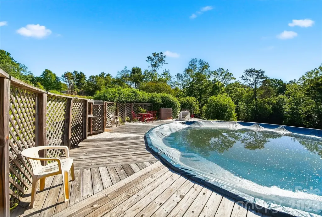 3860 Pickle Williams Lane Granite Falls NC 28630