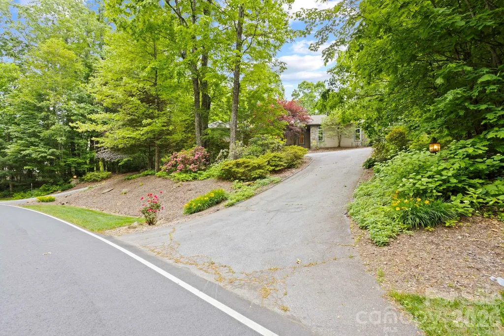 132 Berry Creek Drive Flat Rock NC 28731