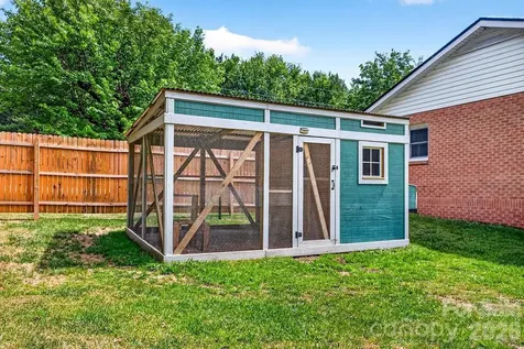 204 Oak Grove Road East Flat Rock NC 28726