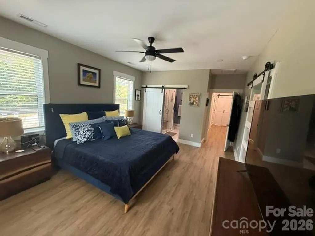 1 Little Oak Road Leicester NC 28748
