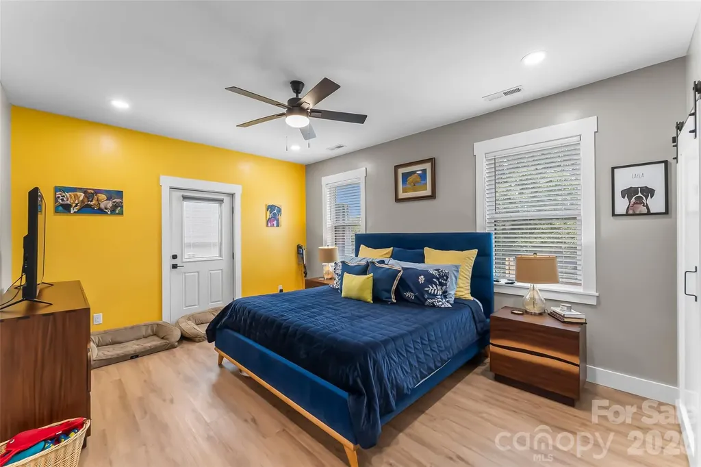 1 Little Oak Road Leicester NC 28748