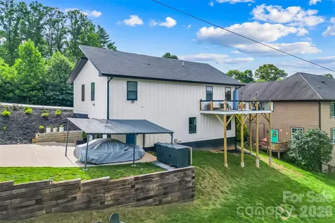 1 Little Oak Road Leicester NC 28748