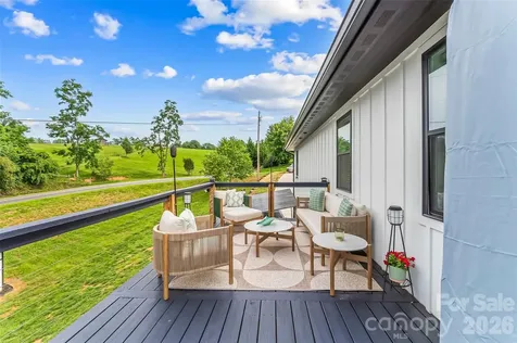 1 Little Oak Road Leicester NC 28748