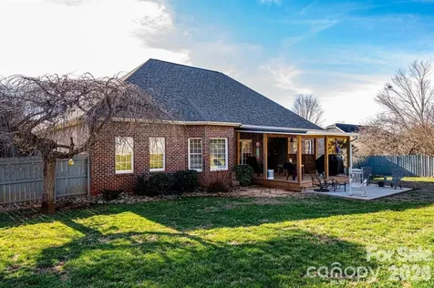 3992 Brickfield Street Hickory NC 28602