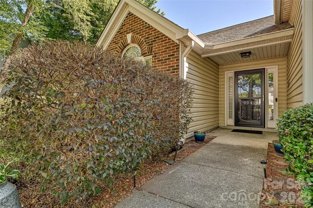 9942 Gray Dove Court Charlotte NC 28216