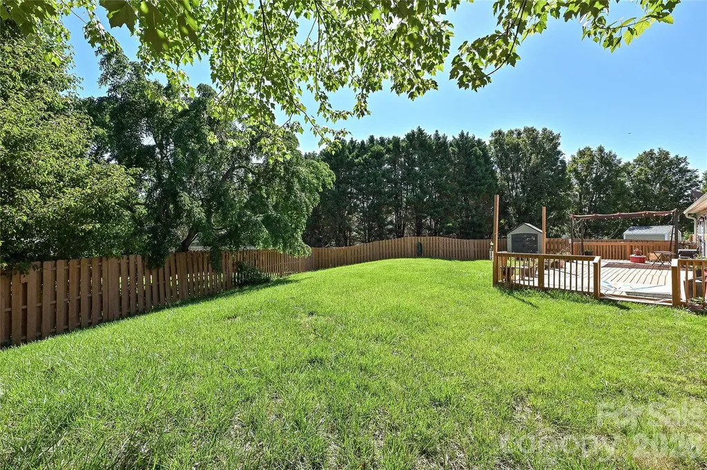 9942 Gray Dove Court Charlotte NC 28216