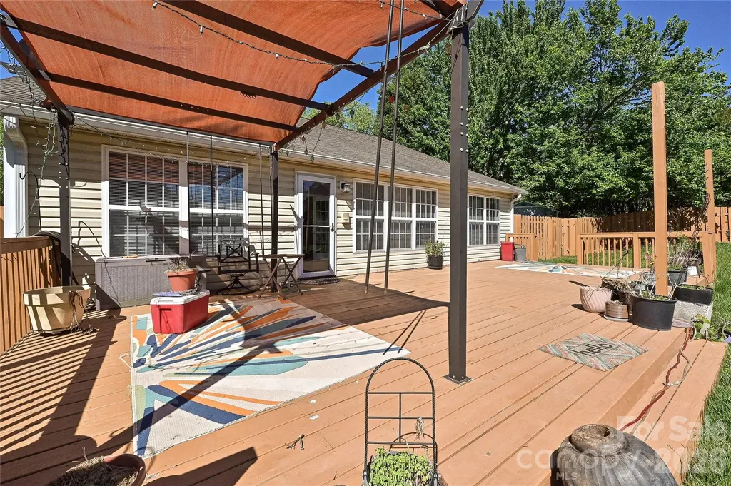 9942 Gray Dove Court Charlotte NC 28216