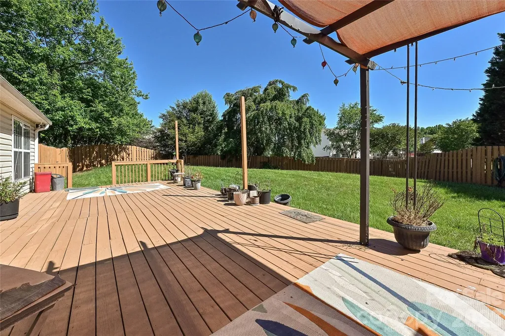 9942 Gray Dove Court Charlotte NC 28216