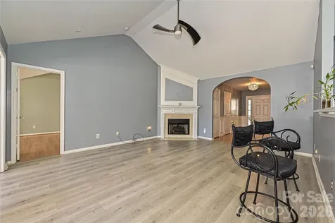9942 Gray Dove Court Charlotte NC 28216