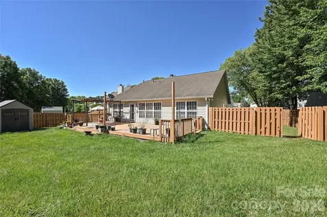 9942 Gray Dove Court Charlotte NC 28216
