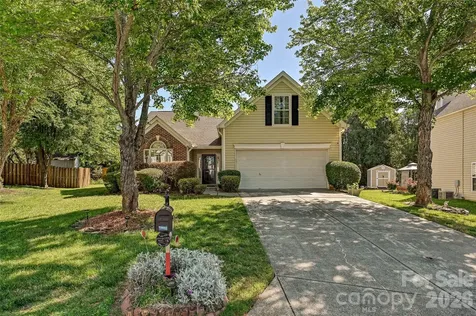 9942 Gray Dove Court Charlotte NC 28216