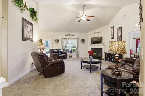 2425 Winnsford Lane Gastonia NC 28056