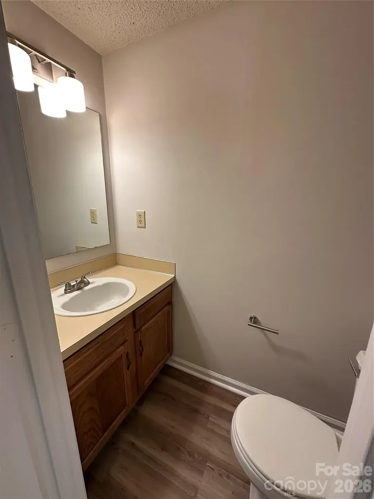 6311 Windsor Gate Lane Charlotte NC 28215