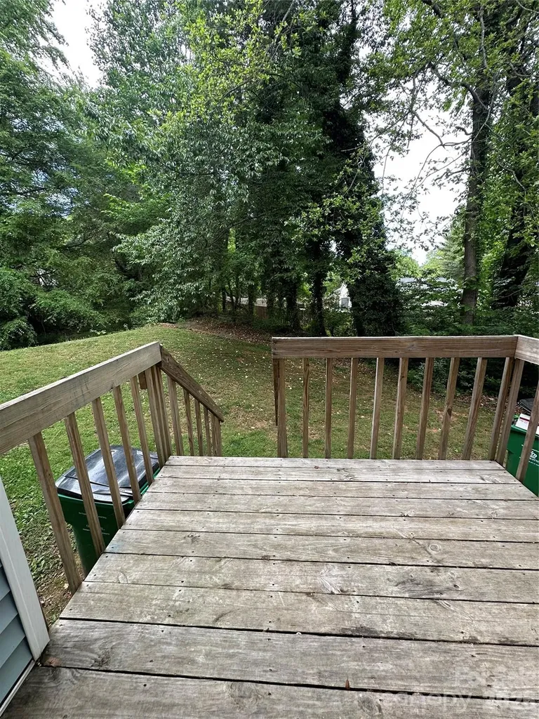 6311 Windsor Gate Lane Charlotte NC 28215