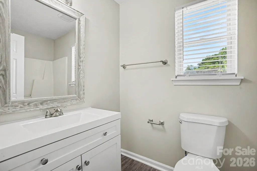 1610 Forest Stream Court Charlotte NC 28213