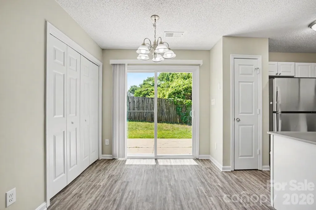 1610 Forest Stream Court Charlotte NC 28213