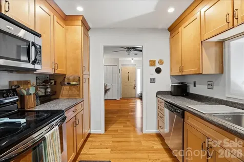 16 Woodsong Lane Brevard NC 28712