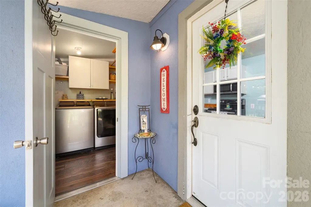 28 Cathys Cove Road Hendersonville NC 28792