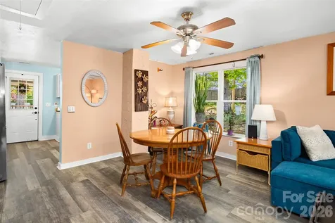 28 Cathys Cove Road Hendersonville NC 28792