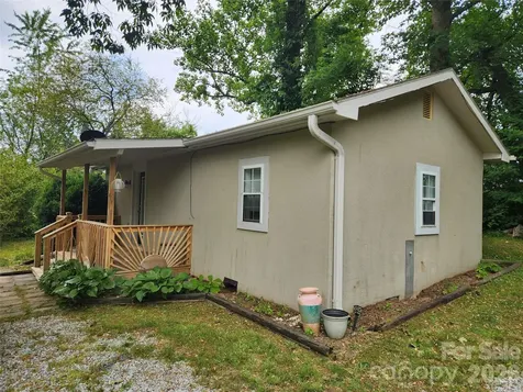 28 Cathys Cove Road Hendersonville NC 28792