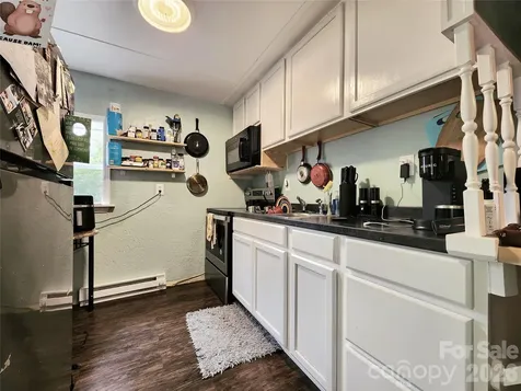 28 Cathys Cove Road Hendersonville NC 28792