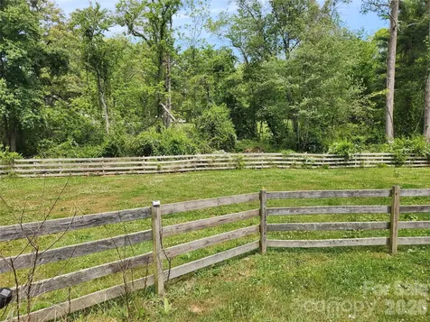 28 Cathys Cove Road Hendersonville NC 28792