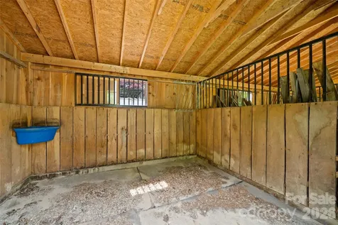 28 Cathys Cove Road Hendersonville NC 28792