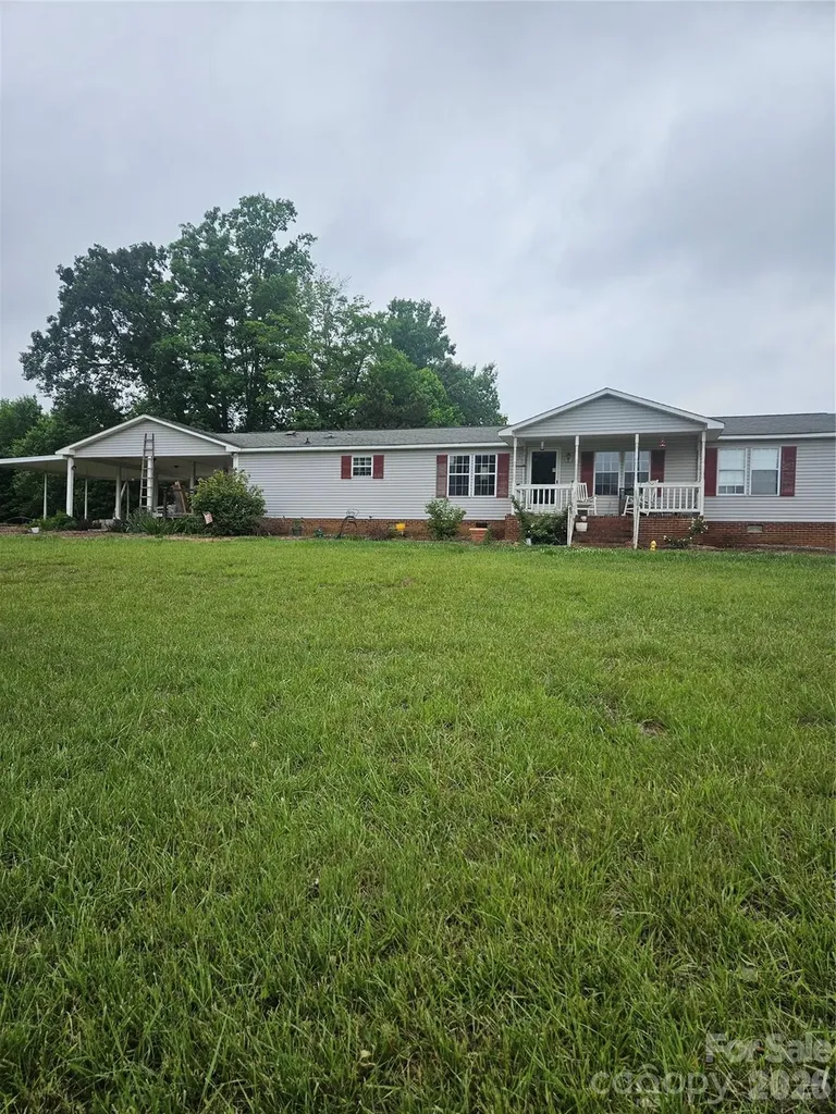 32049 Kendalls Church Road New London NC 28127
