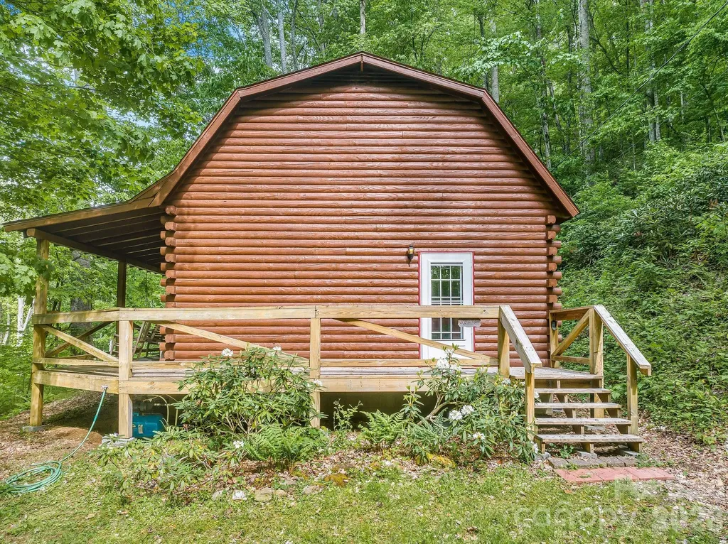 51 Spruce Street Maggie Valley NC 28751