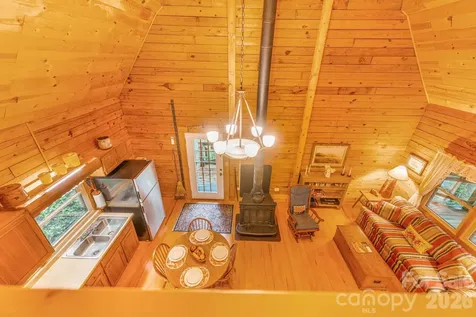 51 Spruce Street Maggie Valley NC 28751