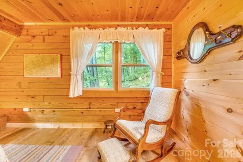 51 Spruce Street Maggie Valley NC 28751