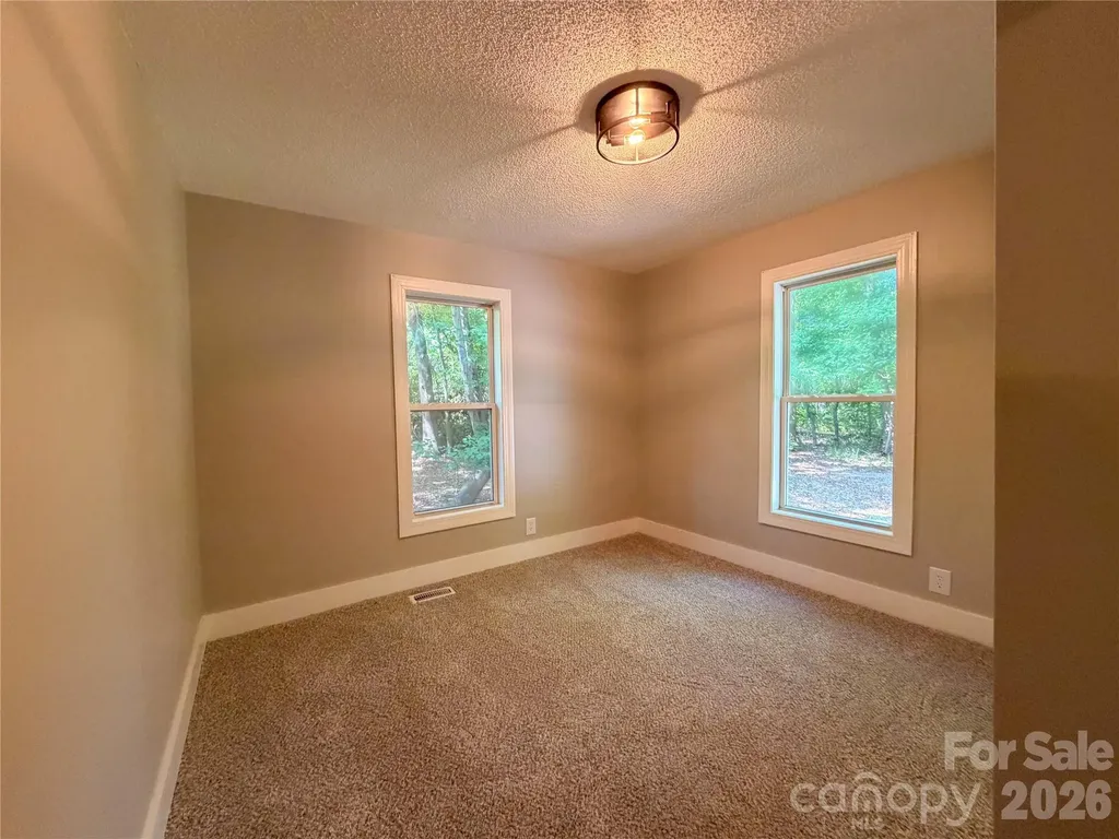 3910 Oakwood Circle Iron Station NC 28080