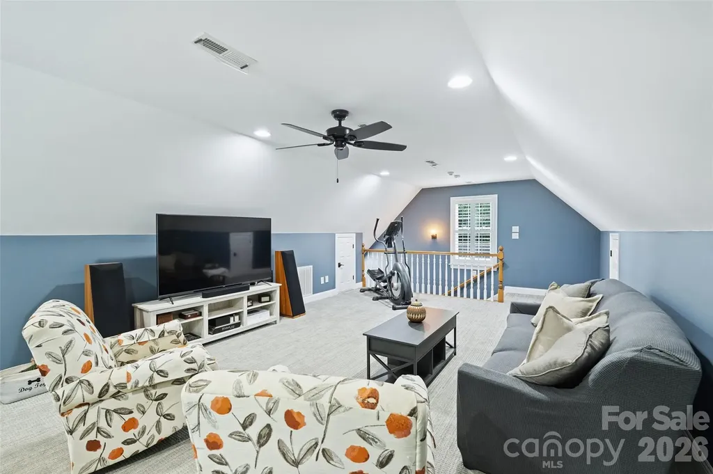 9470 Hutchinson Lane Charlotte NC 28216
