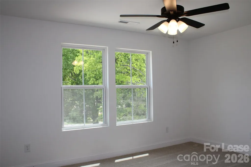 574 W Park Avenue Mooresville NC 28115