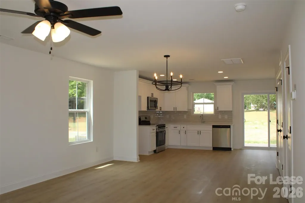 574 W Park Avenue Mooresville NC 28115