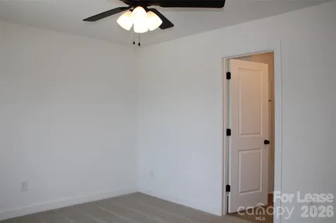 574 W Park Avenue Mooresville NC 28115