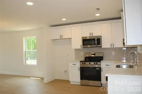 574 W Park Avenue Mooresville NC 28115