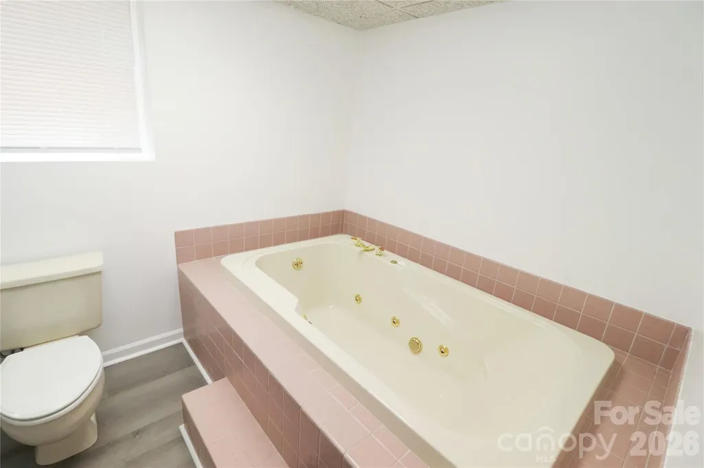 112 Forest Avenue NE Valdese NC 28690