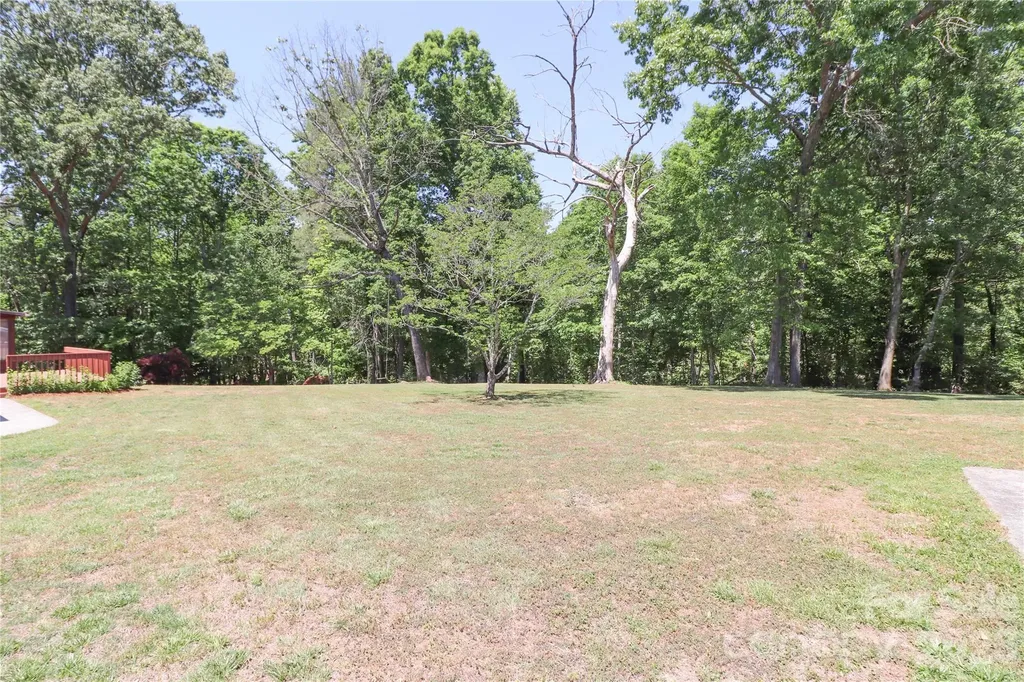 112 Forest Avenue NE Valdese NC 28690
