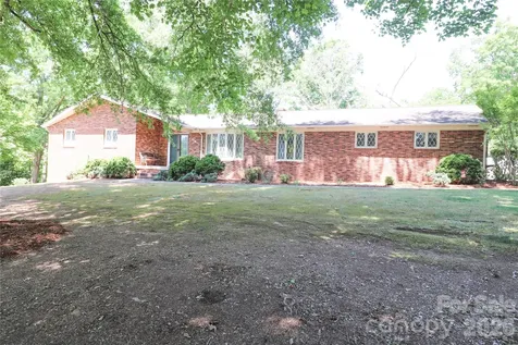 112 Forest Avenue NE Valdese NC 28690