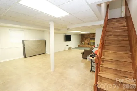112 Forest Avenue NE Valdese NC 28690