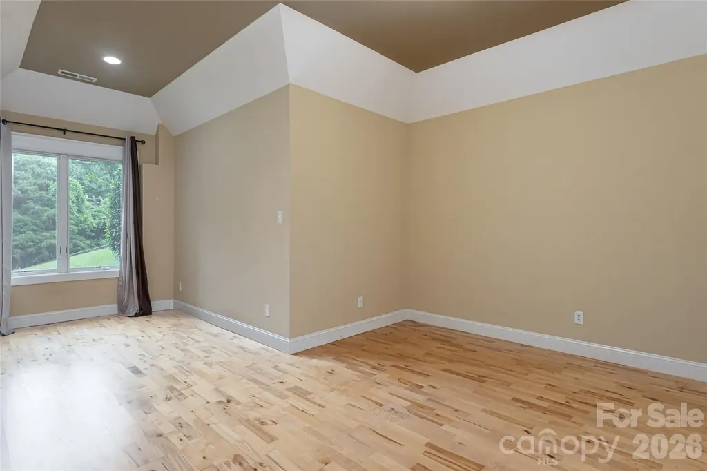 33 Bridle Path Drive Barnardsville NC 28709