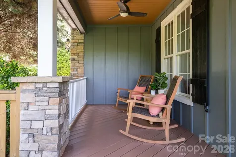 33 Bridle Path Drive Barnardsville NC 28709