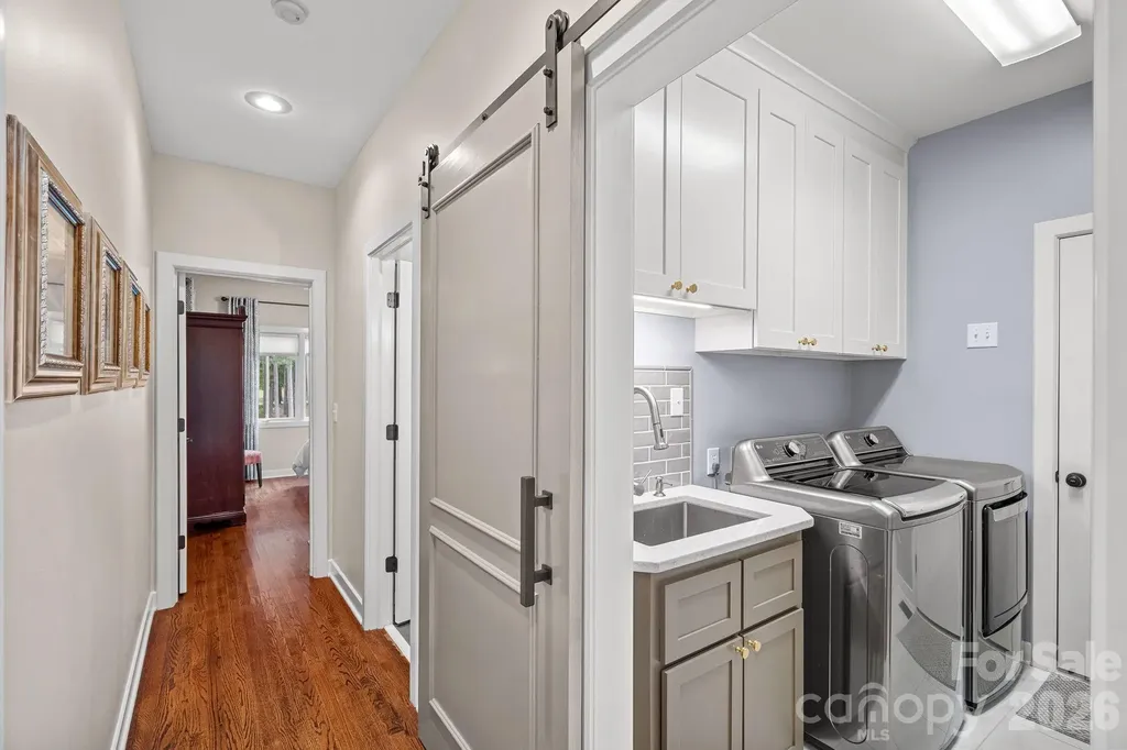 176 Yadkin Falls Road New London NC 28127