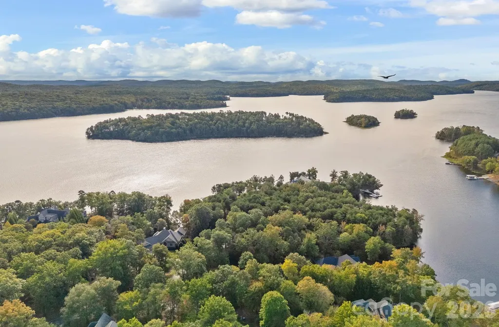 176 Yadkin Falls Road New London NC 28127