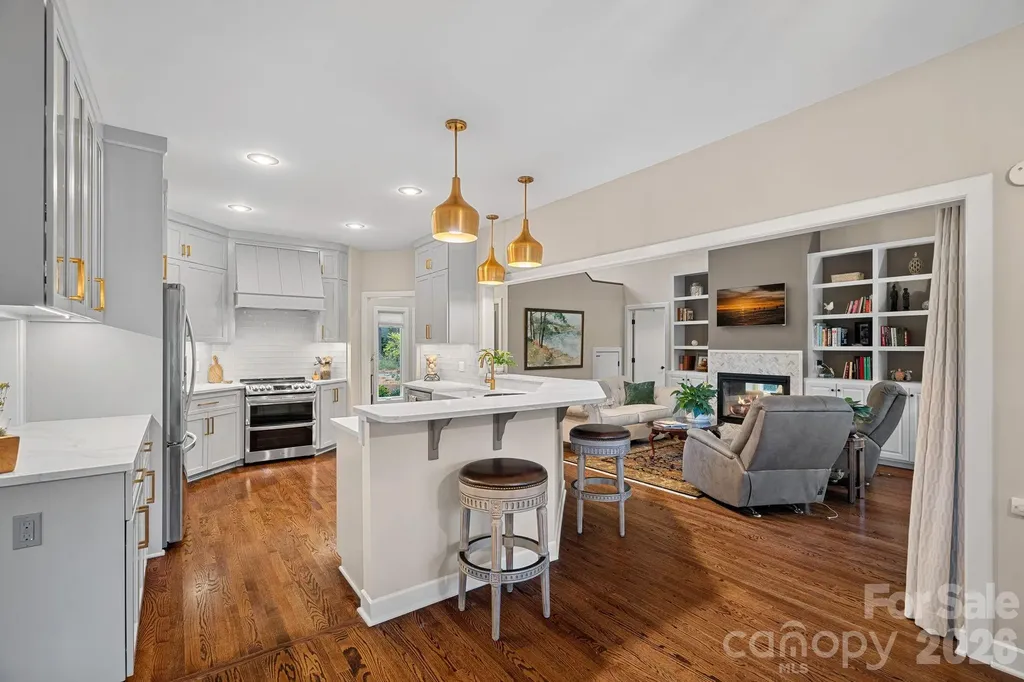 176 Yadkin Falls Road New London NC 28127